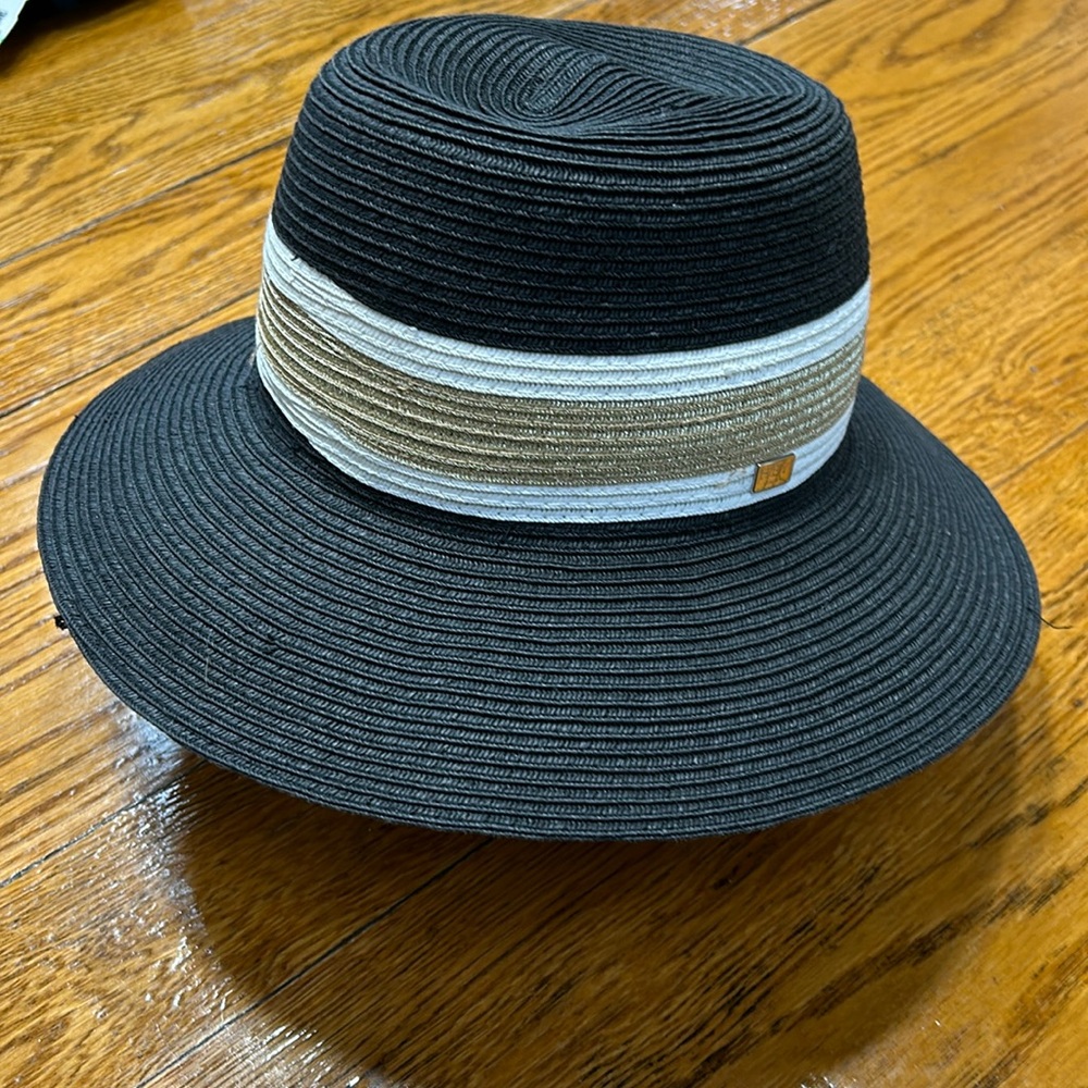 HBY Miami black sun hat w/ivory & gold band.  Excellent condition.  Size S/M.